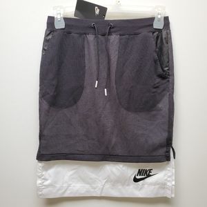 NWT Nike black and white mesh skirt